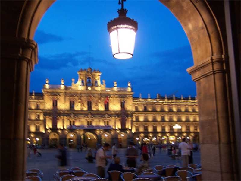 Picture of a Plaza Mayor.