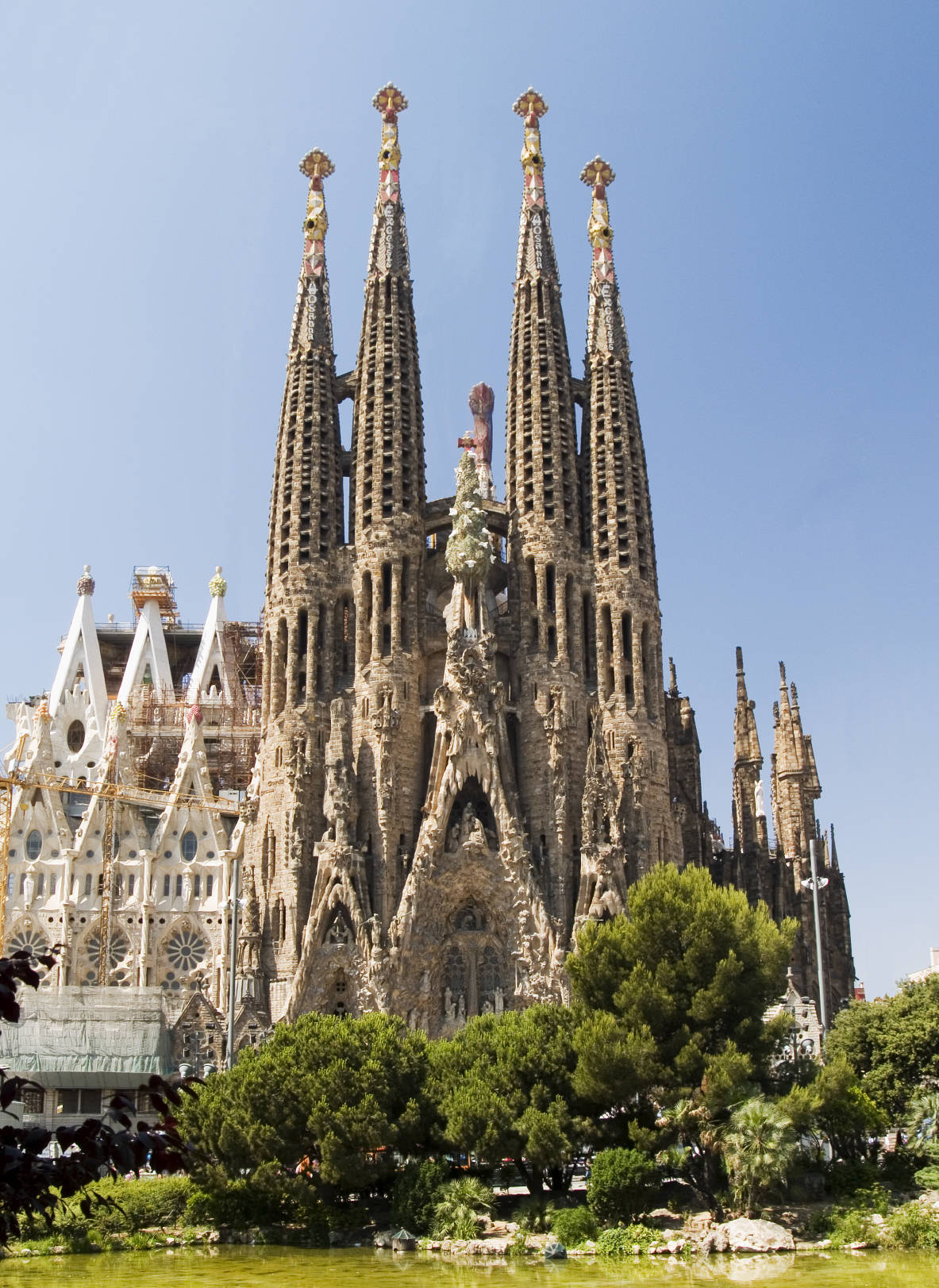 Banner Image of the Sagrada Familia.